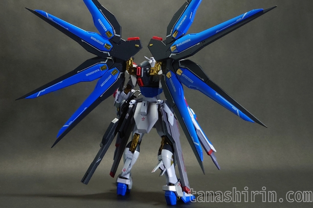 ストフリ弐式フル装備(ウイングバインダー展開)背面