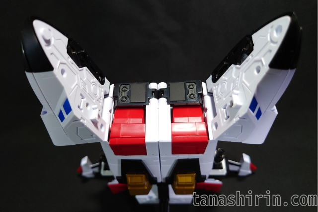 グランバードへの変形(機首の展開)