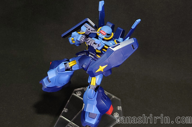 狙撃するハイザック(連邦軍)