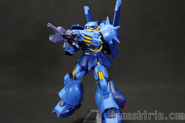 ビーム・ライフルを構えるハイザック(連邦軍)