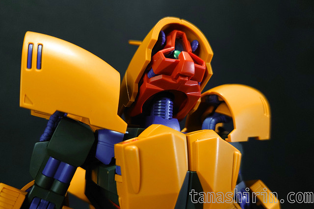 アッシマーの頭部の可動