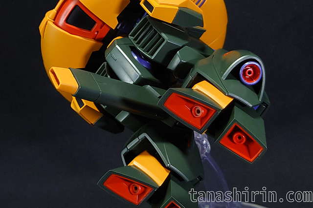 発進するアッシマー3