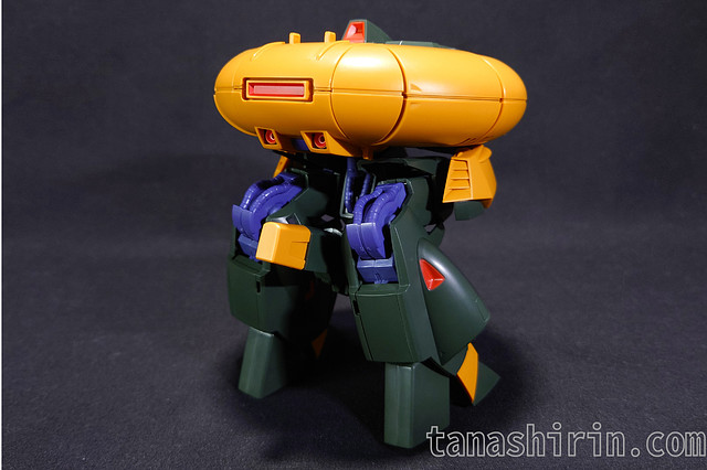 アッシマー発艦形態後面